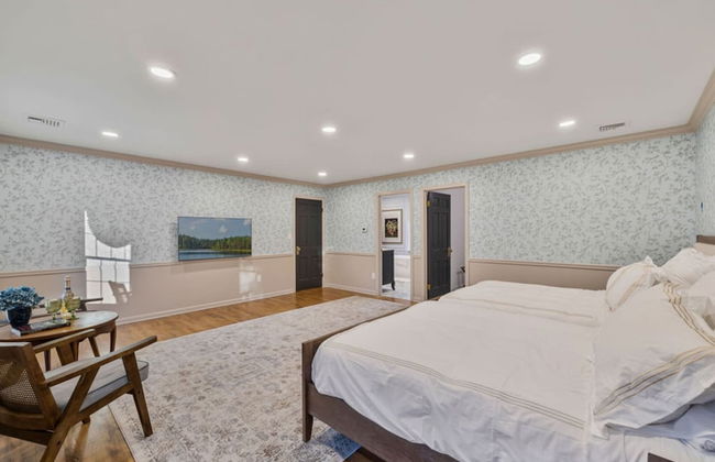 Elegant Spring Stay on Peaceful Retreat - Photo 72