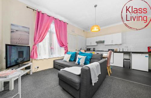 One Bedroom Apartment by Klass Living Serviced Accommodation Bellshill - Elmbank Street Apartment with WIFI and Parking - Foto 3