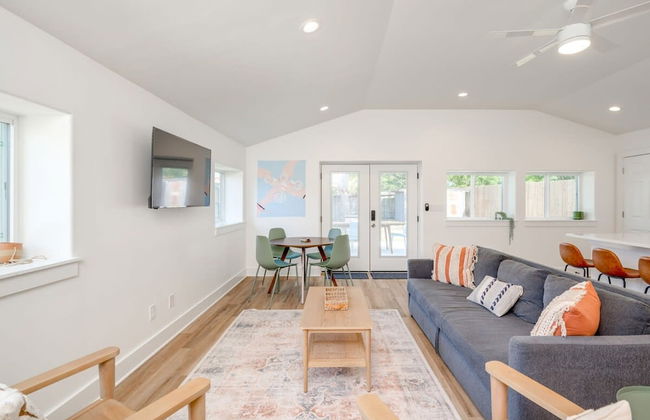 Modern 3 2 two Kings hot tub Fire pit 16min to Wine Trail Nearby Pickleball Courts Pools - Foto 17