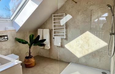 Leo House - Photo 19