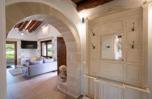 Villa Recluso-3 bd luxury country villa, huge heated pool with hydromassage, individual bbq & large yard, mountain view - Photo 37