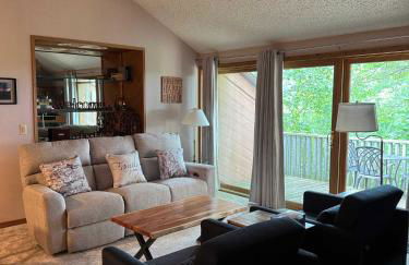 Top Floor Luxury, Sauna, Private Pool, Lake Bellaire Beach, 5 beds, 4 full bath - Foto 9