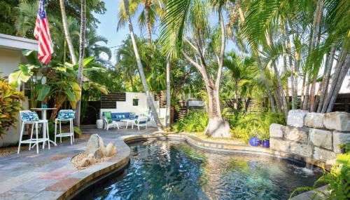 New Hidden Oasis- Waterfall Pool Close to Beach - Foto 1