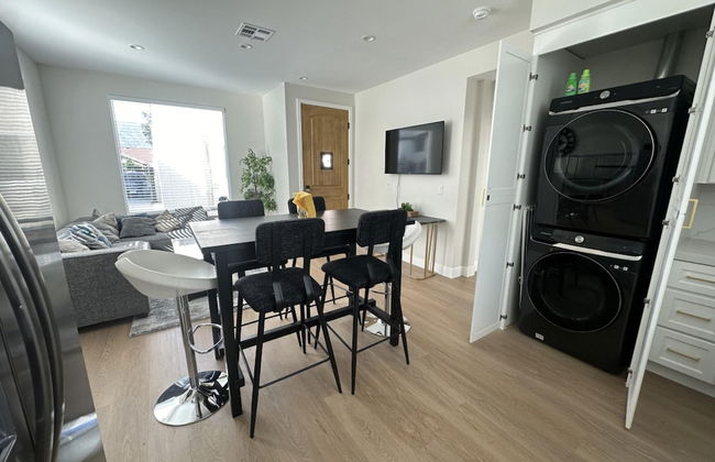 NEW 2BR House IN Glendale Built in 2024 With Garage Private Patio p77 - Foto 8