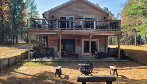 Hazel's Goose Creek Lodge - Private Riverfront! - Foto 1