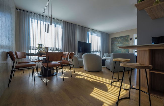 Panoramic Sea View Luxury Suite - Photo 15