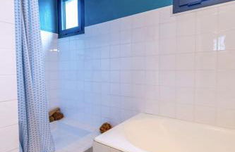 Magical Villa with Secluded Garden - Beach, Port & Centre - Photo 21