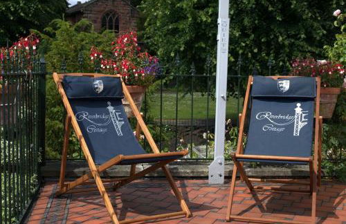Beautiful period cottage, exceptional riverside location in the heart of Chester - Photo 30