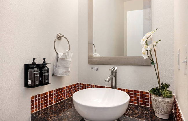 Mid-century Mod Retreat Near Old Town – Free Bikes - Foto 9