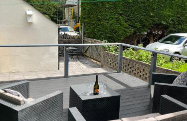 4-6 Guests in centre location with stunning views - Photo 1