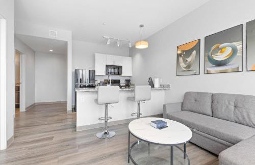 Luxe Condo in Downtown Cleveland l 2 TV's l Parking - Foto 4