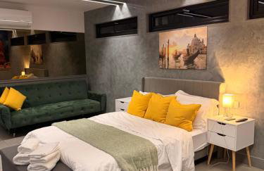 Mara Boutique Solihull - Photo 1