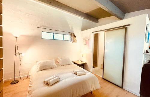 CHEZ BABOU studio d'artistes avec piscine, parking - Photo 6