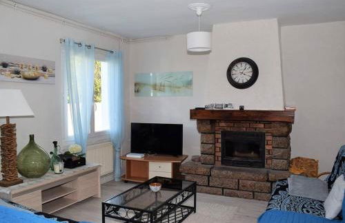 Maison à Perros-Guirec avec jardin, cour, cheminée, WIFI et proche du port de Ploumanac'h - FR-1-368-62 - Foto 5