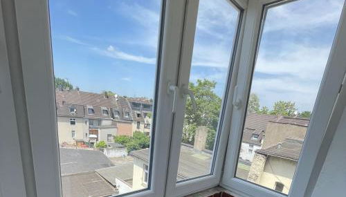 Fully equipped Apartment with Balcony in Duisburg - Foto 3