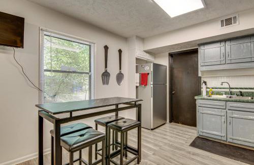 Easy Hwy Access to ATL: Work-Ready Riverdale Home - Foto 11