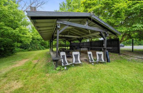 Whitewater The Genoa on Oneida Lake Sleeps 8 - Photo 6