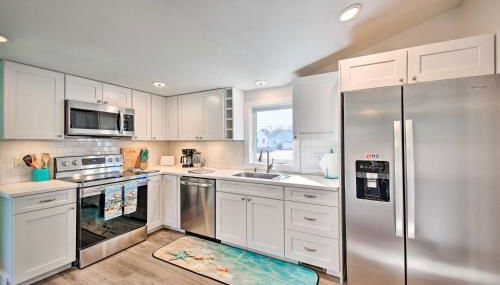 Chincoteague House with Enclosed Porch and Deck - Foto 2