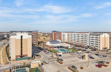 Lodgeur Denton - next to Rayzor Ranch, hospitals, close to UNT - Foto 26