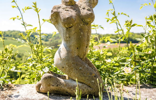 Beautiful Property With Three Houses, Three Swimming Pools, and Magnificent Views - Foto 29