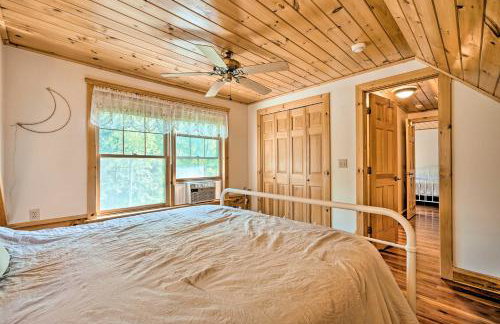 Stunning Vermont Cabin w/ Private Lake Access - Foto 24