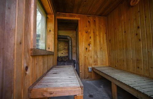 Serene mountain getaway, Hot Tub, Sauna, Lake View, Swim, Fish, Hiking, EV plugin - Foto 25