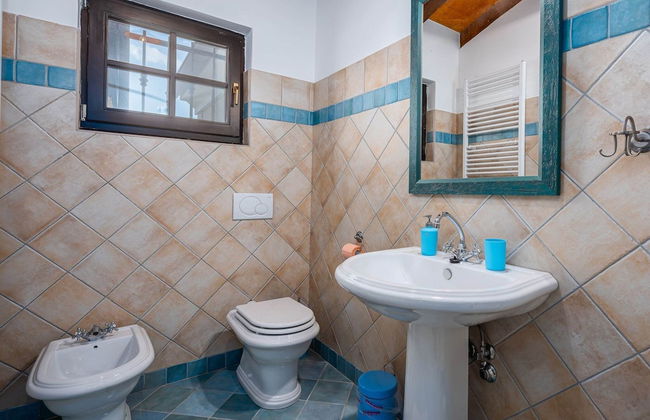 Beautiful Villa With Swimming Pool and Fenced Garden - Foto 10