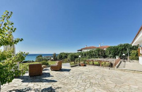 Azure Coast Seafront Retreat - Foto 32
