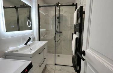 Appartement rénové - wifi - jardin - centre de Niort - Foto 7