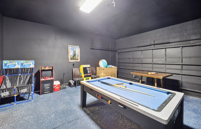 Elegant 5br Villa With Private Pool 5 Bedroom Home by RedAwning - Photo 25