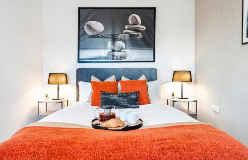 TheCountingSheep - Heathrow in 15 mins - Glass Balcony - Dedicated Workspace - Foto 2