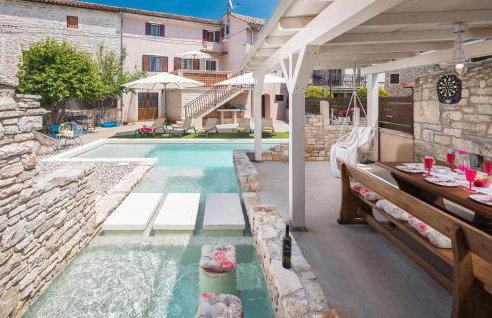 Cozy Home In Peresiji - Foto 1