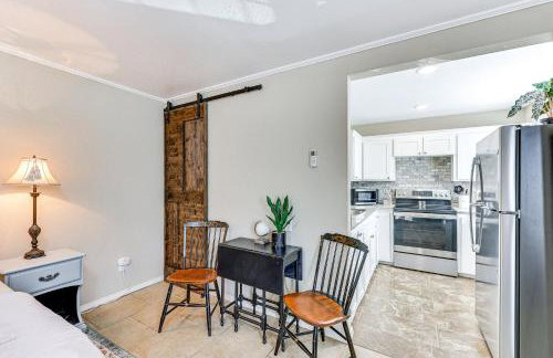 New Blaine Studio - Walk to Lake Dardanelle! - Foto 8