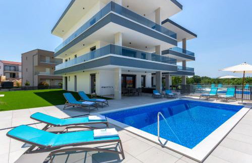 Vila Lana, 5 Sterne - Foto 1