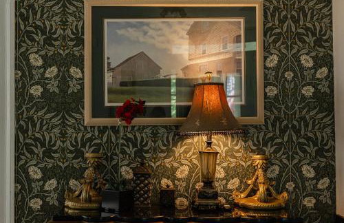 Historic Home near Stony Brook Village & Beach - Foto 45