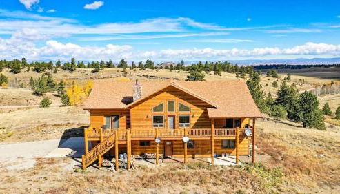 New! Beautiful, Spacious Modern Home on a Large Acreage - Peaks & Prairies Retreat - Foto 4