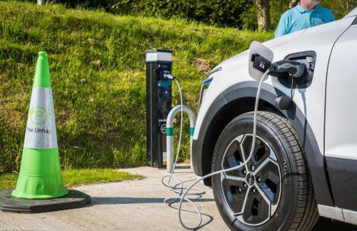 Linhay at East Trenean Farm -Luxury retreat for 2 with stunning rural views, private hot tub and EV charging - Foto 17