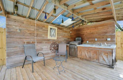 Backyard Oasis-Pool & Grill-Heart of Friendswood - Foto 43