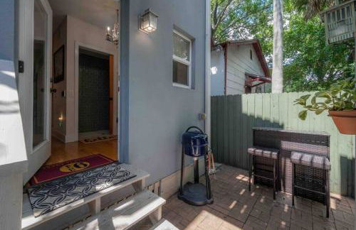 Nawlins vibe with rooftop verandah near Riverwalk and downtown - Foto 34