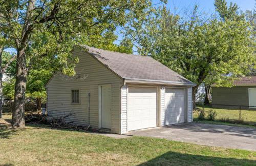 Family Friendly 3BR with Sunroom and Outdoor Area - Foto 13