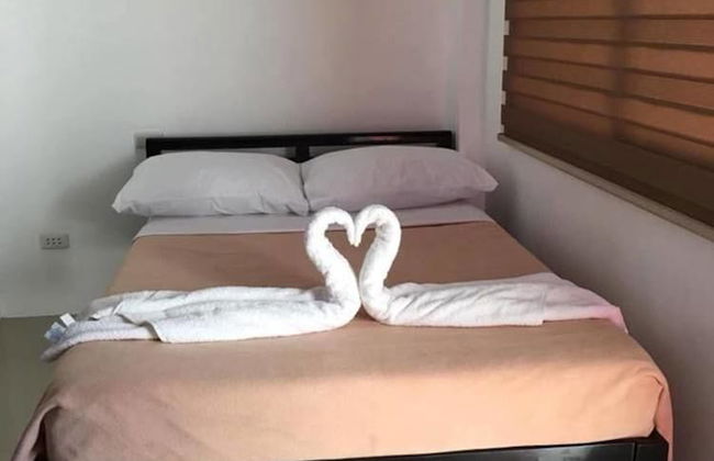 Rona's Townhouses - Photo 1