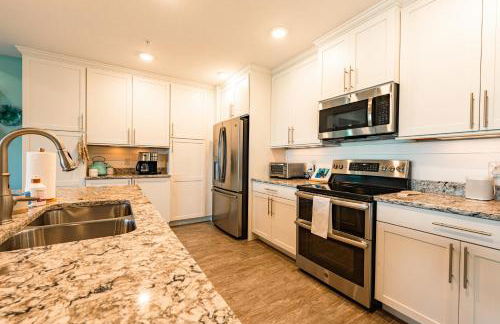 Bungalow at Margaritaville! Less than 1 Mile to AMI! - Foto 21