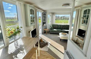 Fraunie's Beach House Anderby Creek - Dog friendly - Photo 5