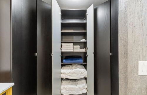 Stylish Bedroom Suite - Foto 23