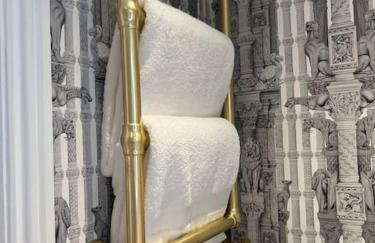 Boutique style self contained annexe with garden - Photo 7