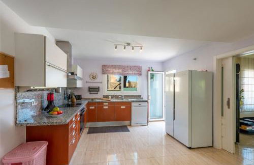 Villa Paraisos Sol by Villa Plus - Photo 19