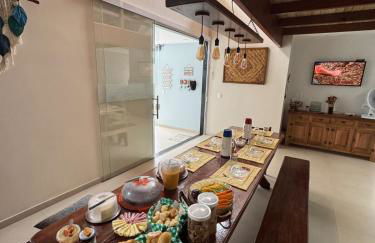 ESPAÇO PÉROLA GUANABARA, 70 Metros do Mar, 4 Suítes independentes COM AR, Área Gourmet Integrada com Piscina,Churrasqueira, 900 Metros de CASTELHANOS, ideal para FAMÍLIAS E AMIGOS - Foto 54