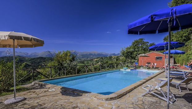 Elegant Stone House w/ Pool - Foto 2, Imagem principal