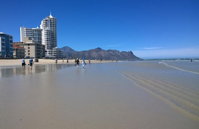 Theebos Anneline's Self Catering Apartments - Photo 24