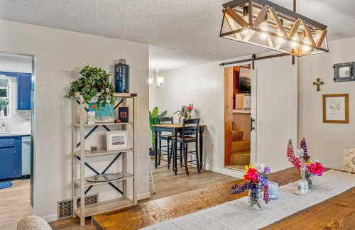 Hot Tub and Spacious Backyard Close to Lake! - Foto 4